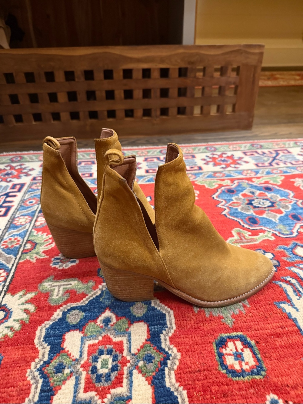 Women’s Jeffery Campbell Suede Ankle Boots in Camel Size 9